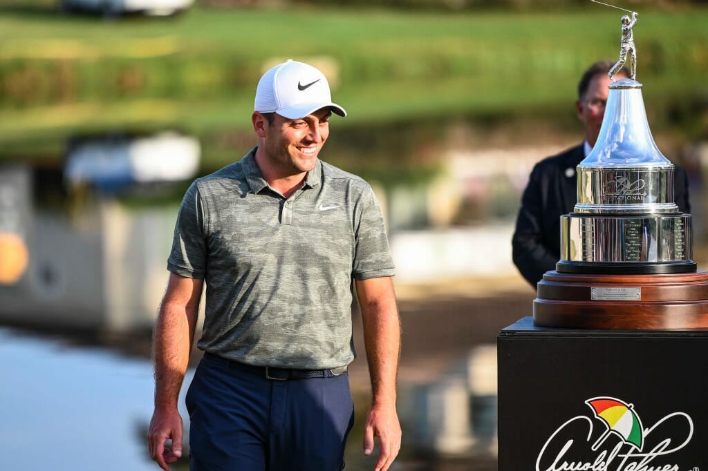 Francesco Molinari admiring his trophy / Image from Getty Images