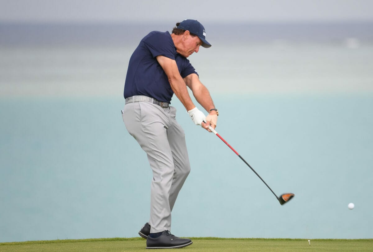 Mickelson slams “PATHETIC” USGA for expected 46-inch driver limit