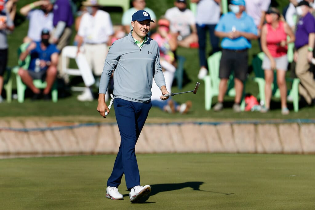 McIlroy struggles as Spieth soars to the front in Phoenix