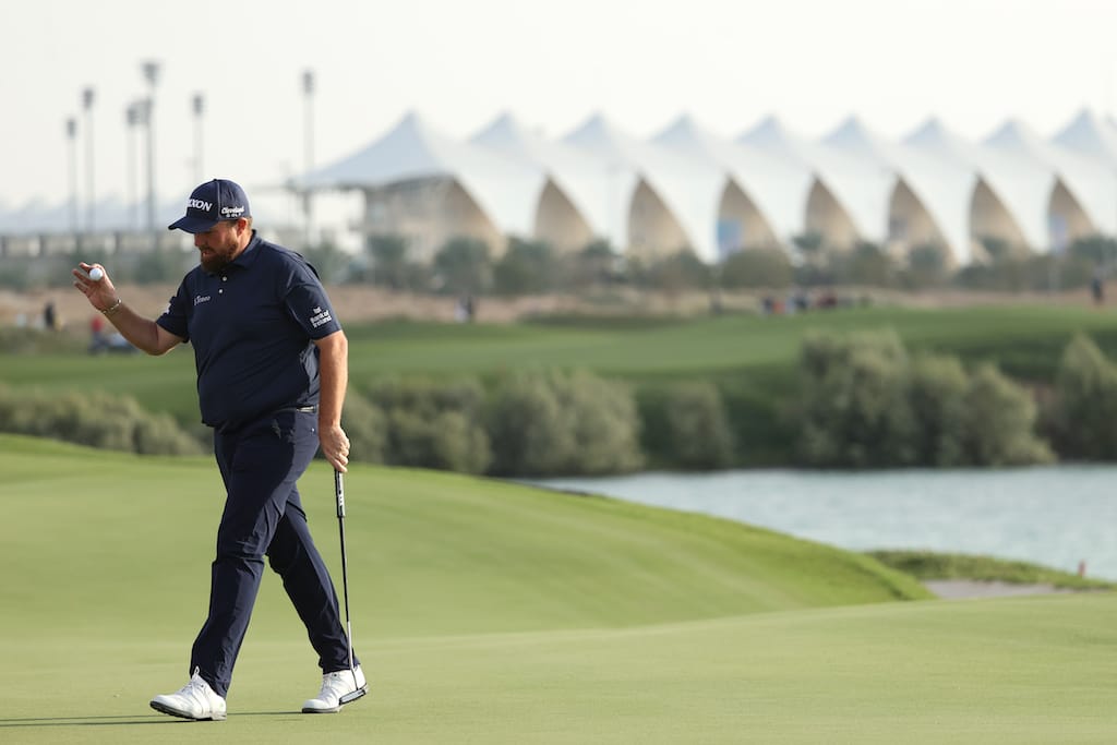 Cool customer Lowry emerges from ice plants stalking Abu Dhabi lead